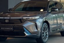 2025 toyota crown signia